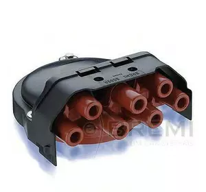 Крышка распределителя зажигания BREMI 8069R на BMW 3 седан (E30) Крышка распределителя зажигания BREMI 8069R на BMW 3 седан (E30)